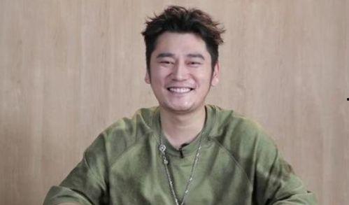 娱乐圈吃瓜博主男的吃笋,男星吃笋背后的秘密大揭秘！