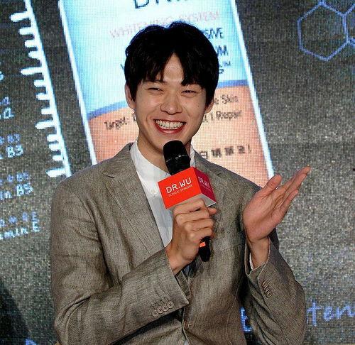 吃瓜娱乐演员表名单,揭秘明星阵容，这部热门剧集引期待